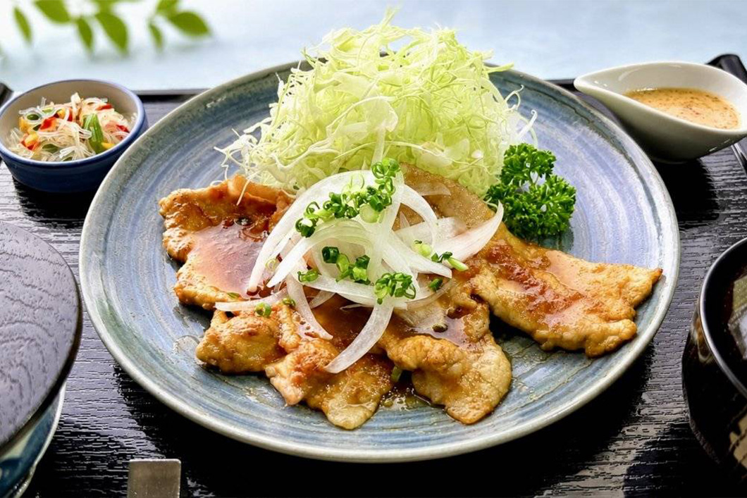 房総ポーク使用　生姜焼き定食