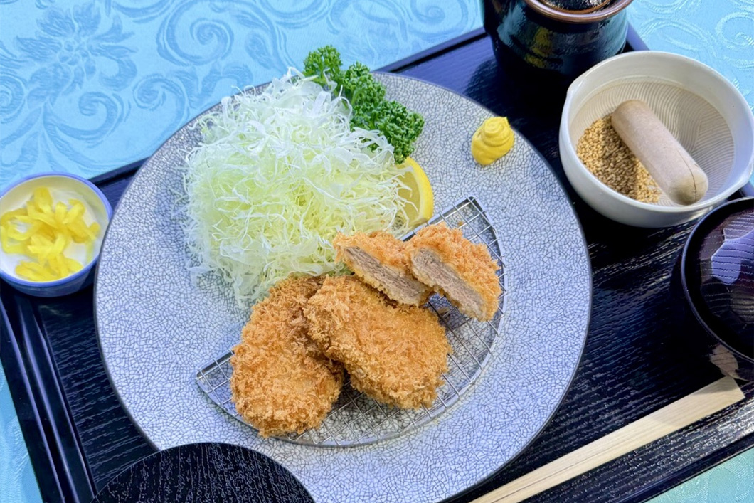 三元豚ヒレカツ定食